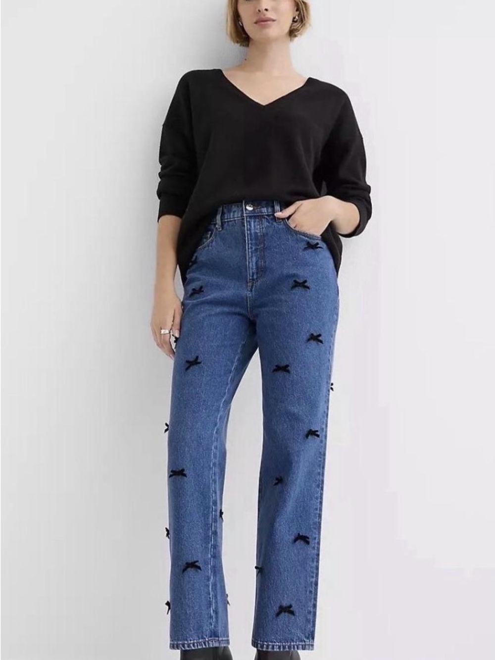 LOFT Blue High-Rise Straight Jeans with Black Bow Embellishments Size 6